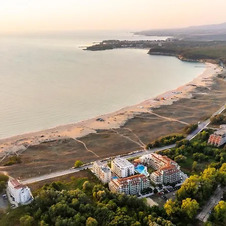 Prestige Ii 公寓式酒店 3*